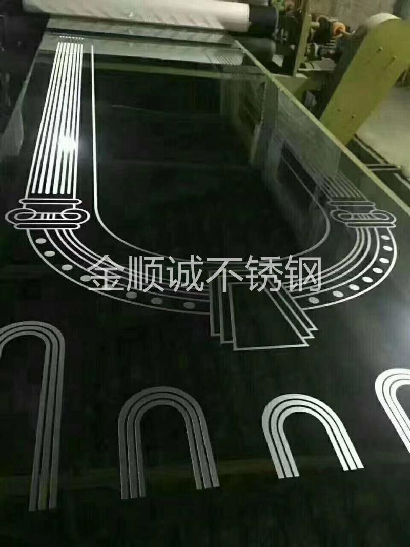 電梯蝕刻板